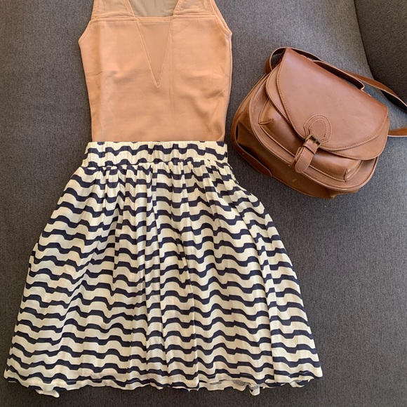 Medium size skirt - Picture 8 of 8